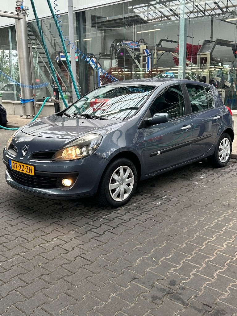 Renault Clio 1.6 16V 65KW 5-DRS E4 2006 Blauw, Auto's, Voorwielaandrijving, Zwart, 4 cilinders, Blauw