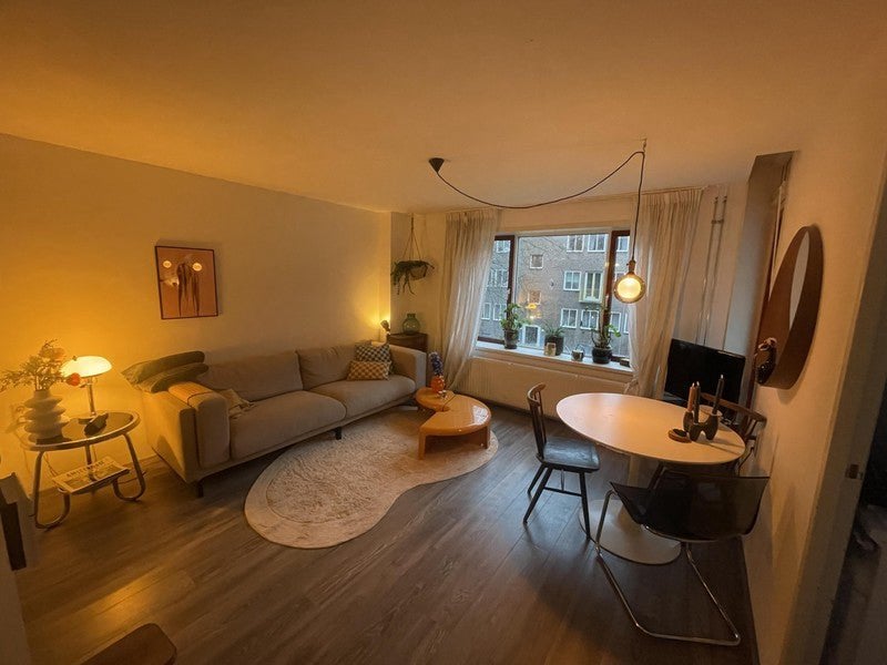 NIEUW! Woonruimte te huur Olmenweg, Amsterdam