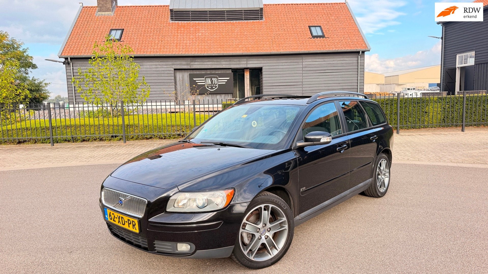 Volvo V50 2.4 Edition II Sport Airco/ecc Automaat Leer Schui, Dealer onderhouden, Gebruikt, Zwart, 700 kg
