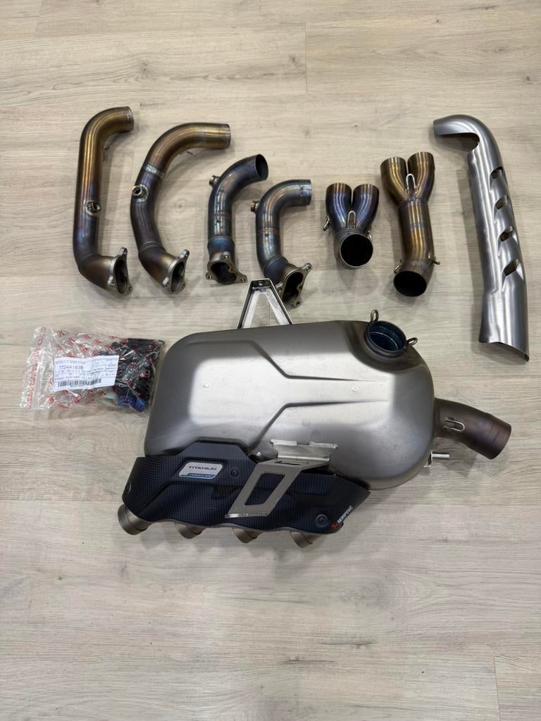 Akrapovic uitlaatsysteem voor Ducati XDiavel 2025, Motoren, Particulier, Naked bike