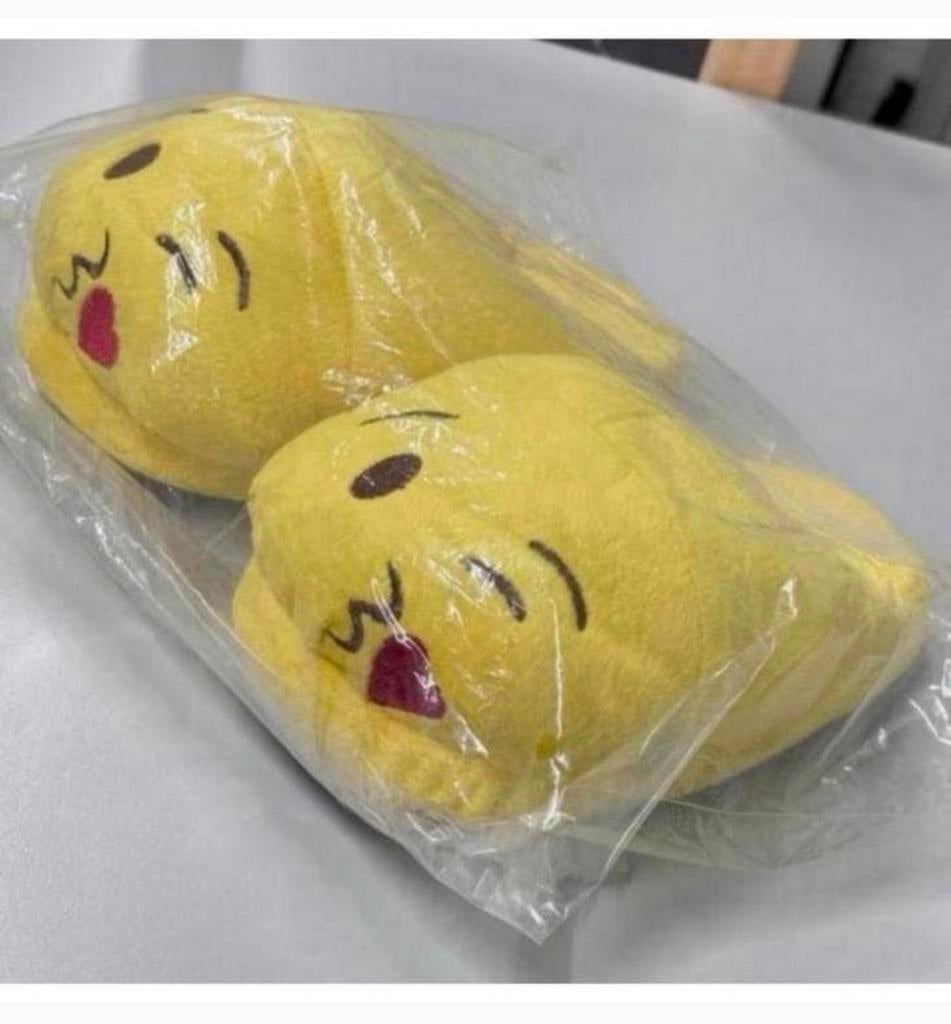 Smiley Pantoffels slippers Emoji maat M 38-39-40-41 nieuw, Geel, Nieuw, Ophalen of Verzenden, H