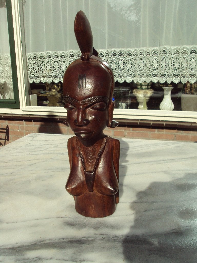 Afrika meisjes beeld antiek ,zwaar hout soort 50 cm, Antiek en Kunst, Houtsnijwerk, Ophalen of Verzenden, Handgemaakt, 20 - 50 cm