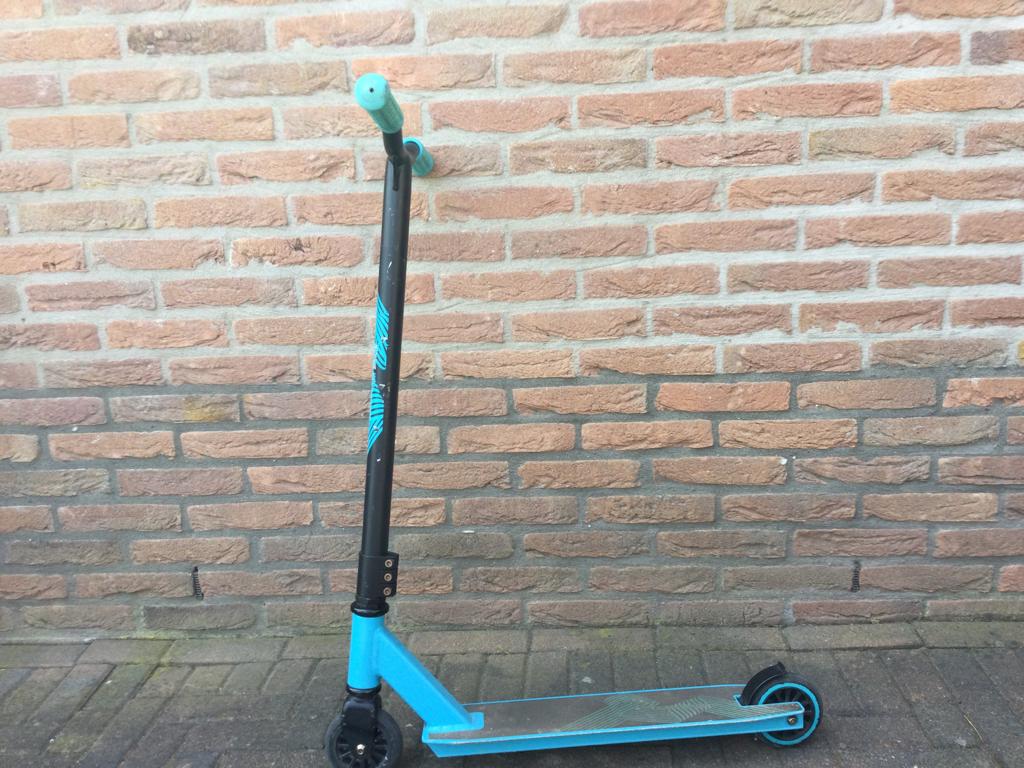 Stuntstep, Fietsen en Brommers, Steps, Ophalen, Gebruikt, Gewone step, Black dragon stunt step