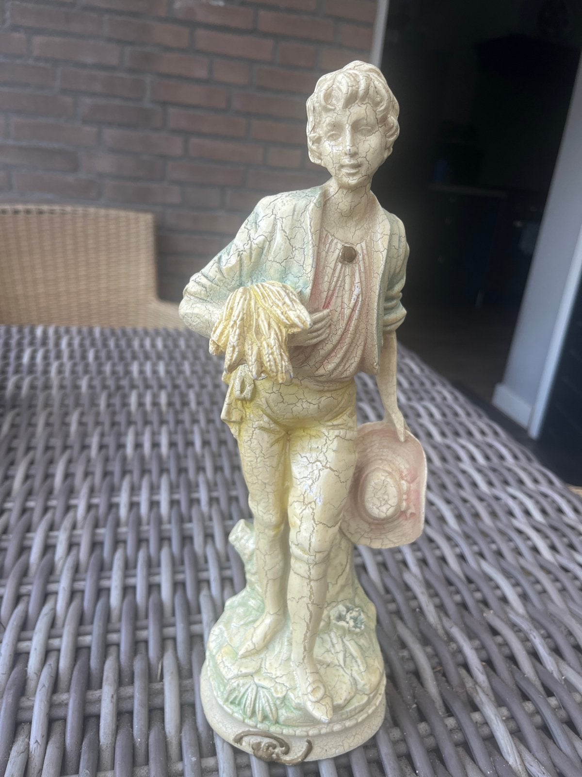 Vintage Toscaans beeldje jonge man met hoed en korenaren, Ophalen of Verzenden