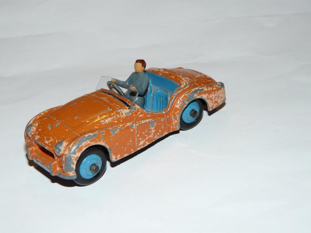 Dinky Toys - 105 - Triumph TR2, Ophalen, Gebruikt, Auto, Dinky Toys