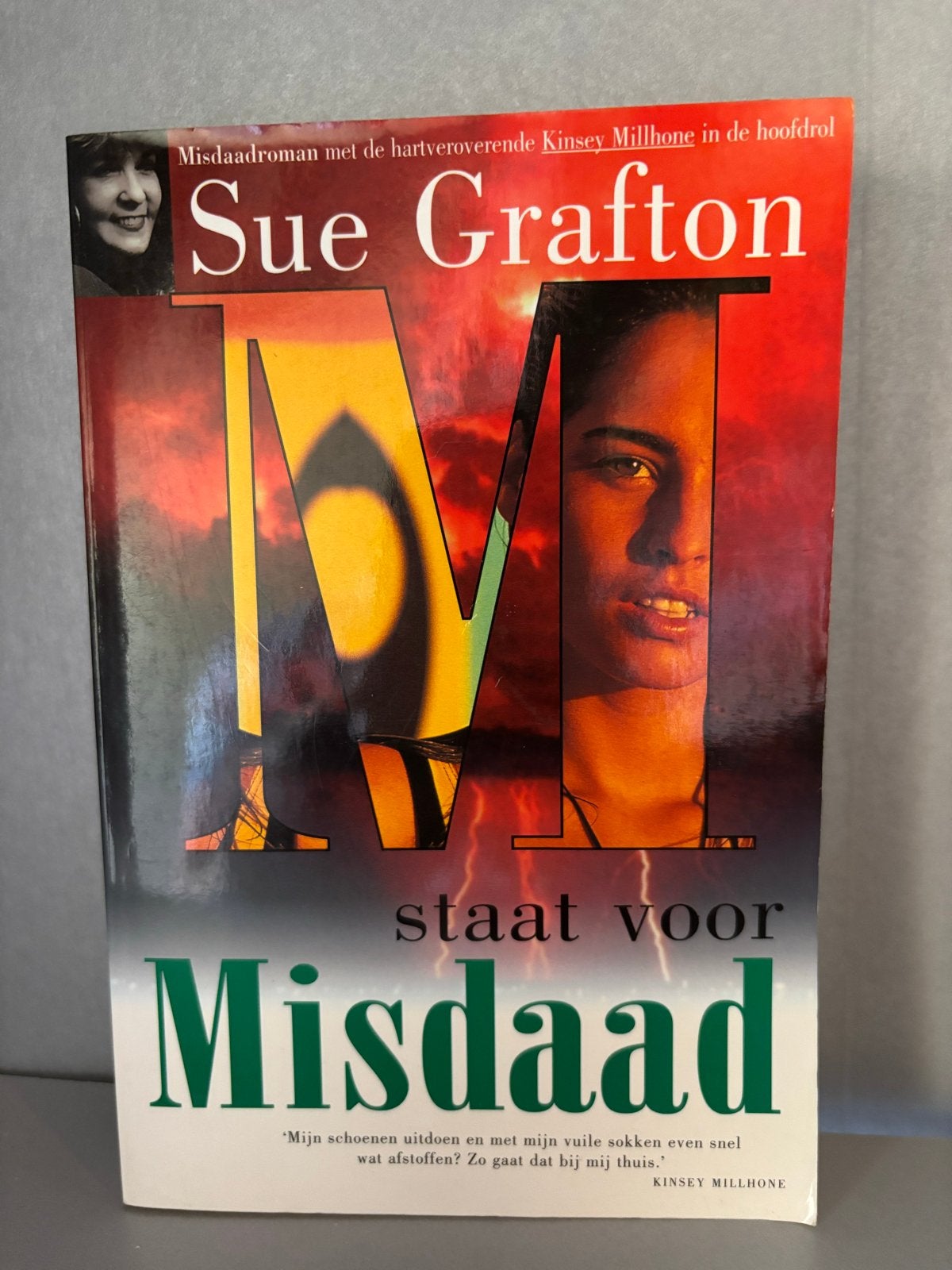 M staat voor Misdaad - Sue Grafton (Misdaadroman), Boeken, Ophalen of Verzenden, Gelezen