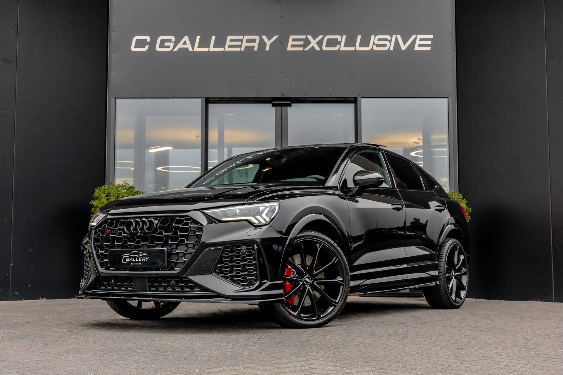 Audi RSQ3 Sportback TFSI - Maxton | Panorama | B&O | Carbon, Auto's, Audi, Automaat, 1675 kg, Bedrijf, Vierwielaandrijving