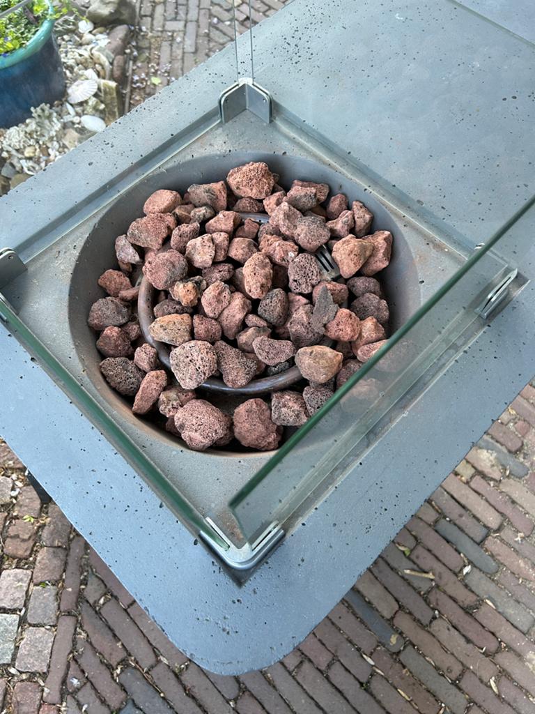 Vuurtafel met gasbrander en lavastenen, Ophalen, Gebruikt