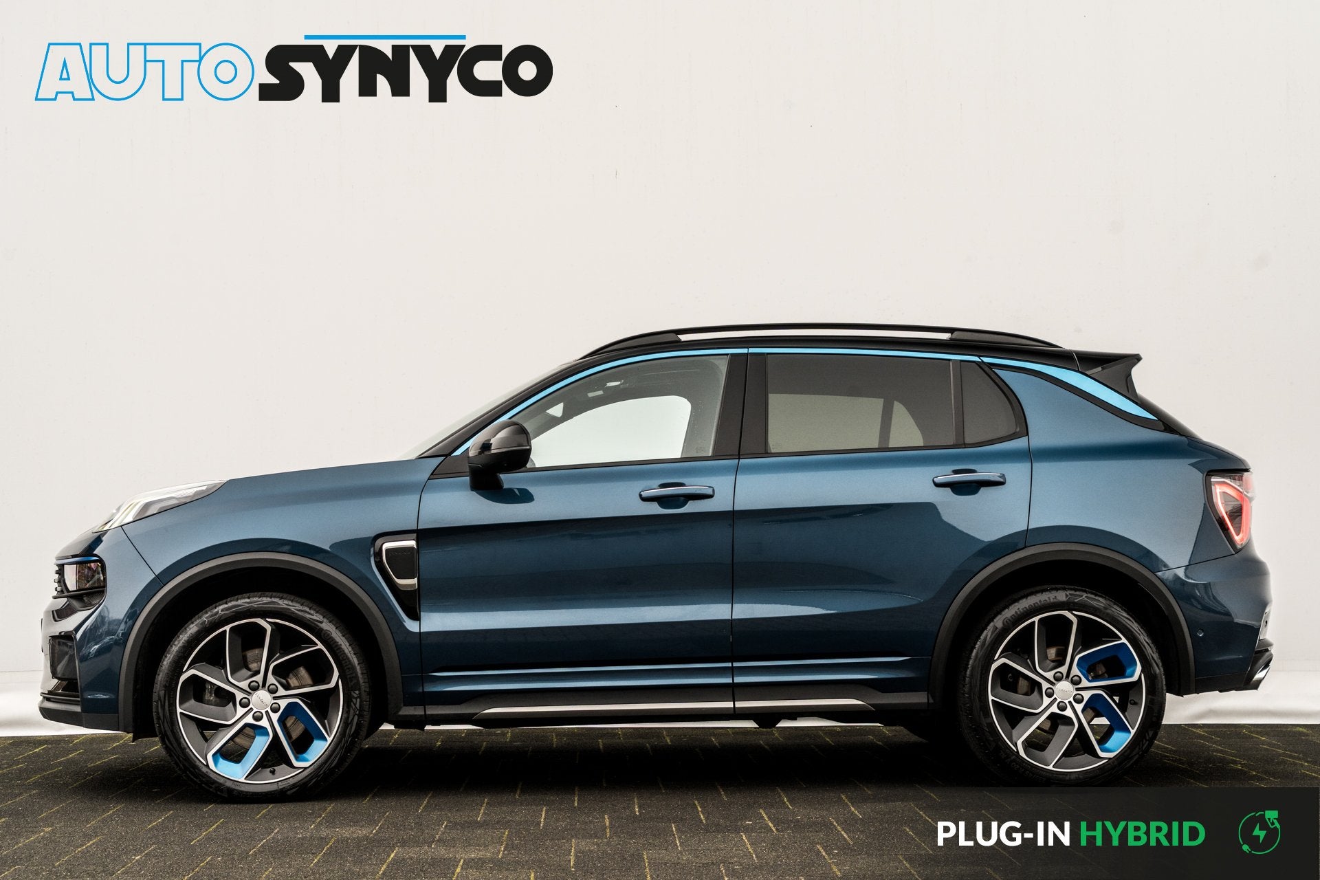 Lynk & Co 01 1.5 Plug-in Hybrid 262 Pk I Zwarte Hemel I Pano, Auto's, 12 maanden, Stof, Blauw, 120 €/maand