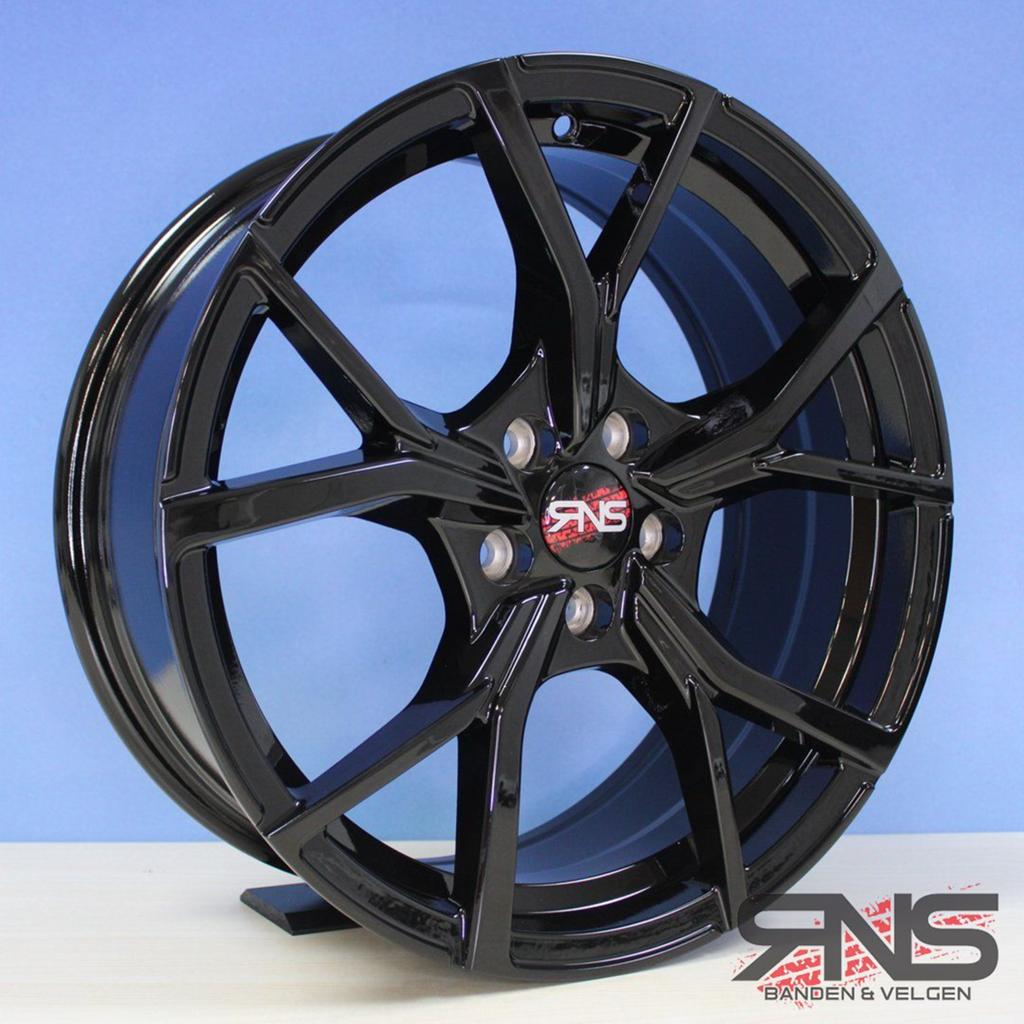 5x100 18 inch Passen Onder Seat Skoda Polo Ibiza Velgen, Auto-onderdelen, Banden en Velgen, Velg(en), -, -, Nieuw