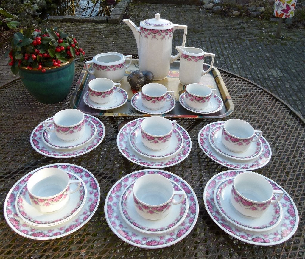 Prachtig Franse Roze / Rode Roosjes Brunch Servies, Overige merken, Nieuw, Ophalen of Verzenden, Overige stijlen
