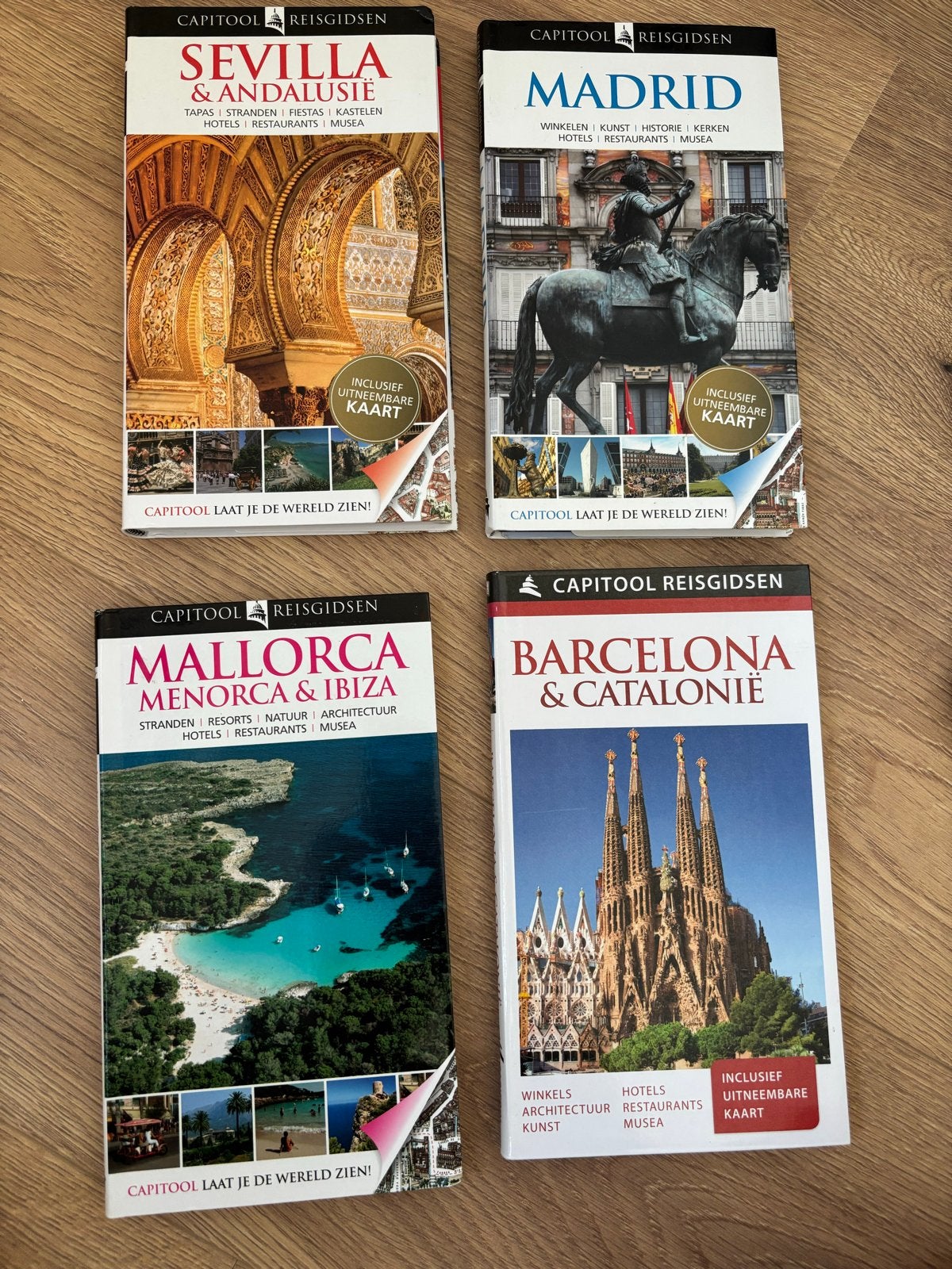 4 Capitool Reisgidsen: Barcelona, Madrid, Sevilla, Mallorca, Boeken, Reisgidsen, Capitool, Europa, Ophalen of Verzenden, Zo goed als nieuw