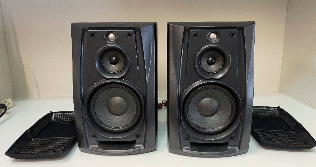 AKAI SR-210 (30W-6ohm) speakers set