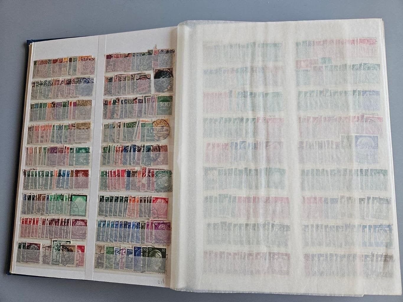 Propvol album zegels EU en Azie. >9000 zegels, Postzegels en Munten, Verzenden, Buitenland