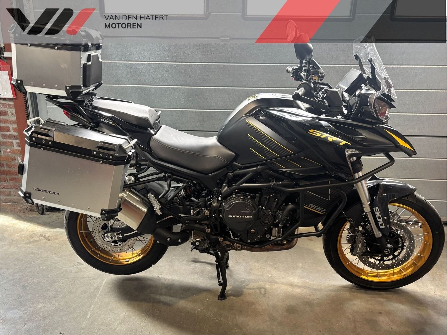 QJMOTOR QJ Motor SRT 900 SX #2445km #FullOption #Q-shifter, 2 cilinders, Motorrijbewijs A, Bedrijf, Onbekend