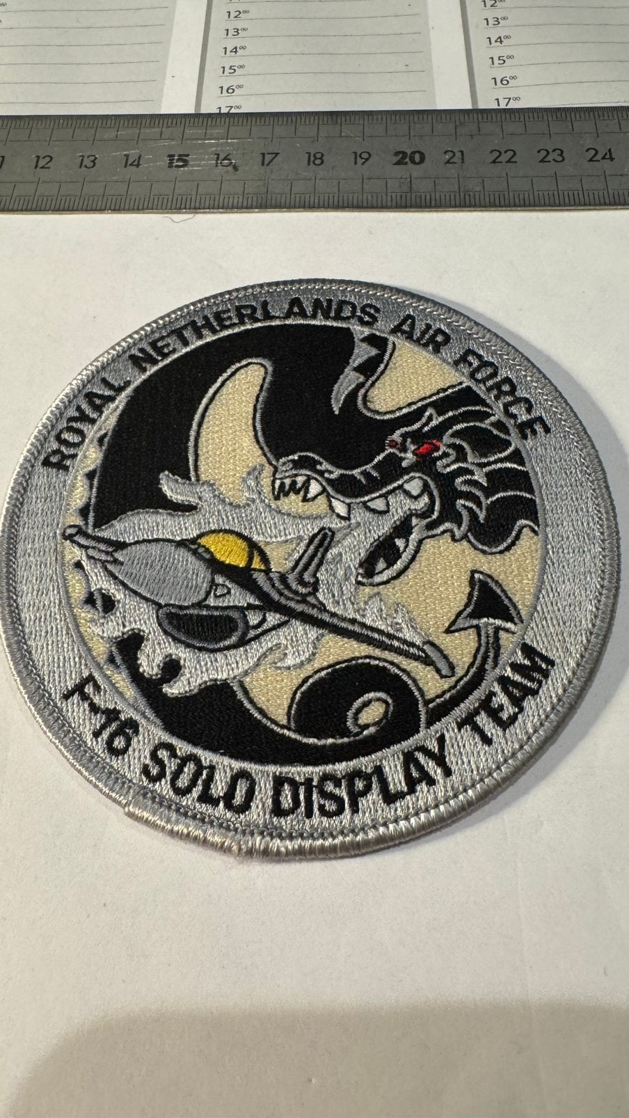 Patch luchtmacht solo display f-16 klu, Ophalen of Verzenden, Zo goed als nieuw, Patch, Badge of Embleem