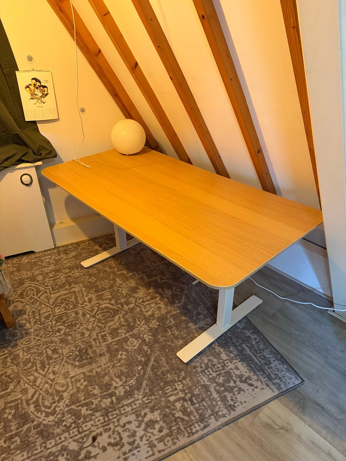 IKEA Trotten bureau, Huis en Inrichting, Bureaus, Ophalen, Zit-sta bureau, Spaanplaat of MDF, In hoogte verstelbaar