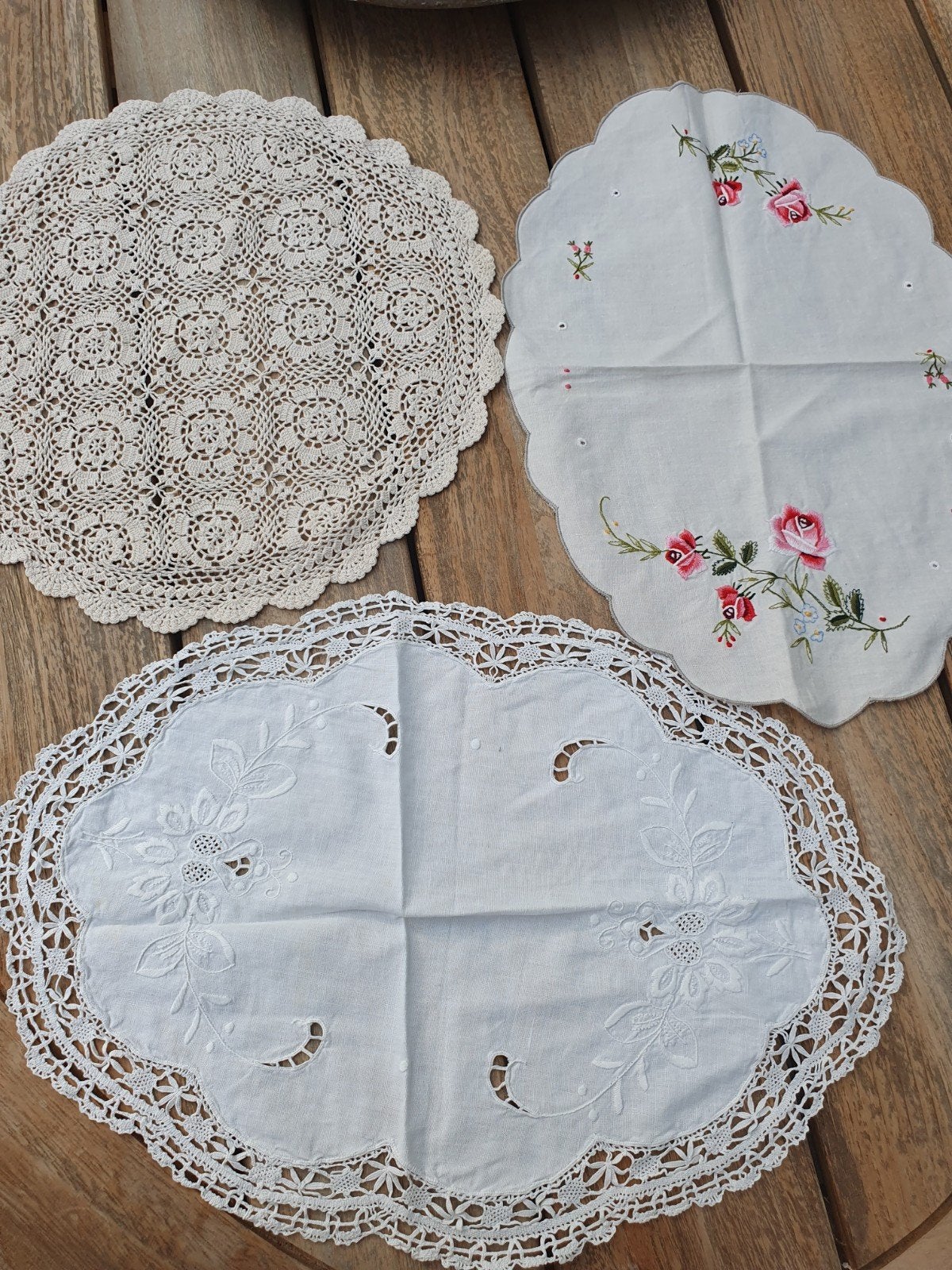 Set van 3 vintage handgemaakte kanten kleedjes...brocante..., Ophalen of Verzenden