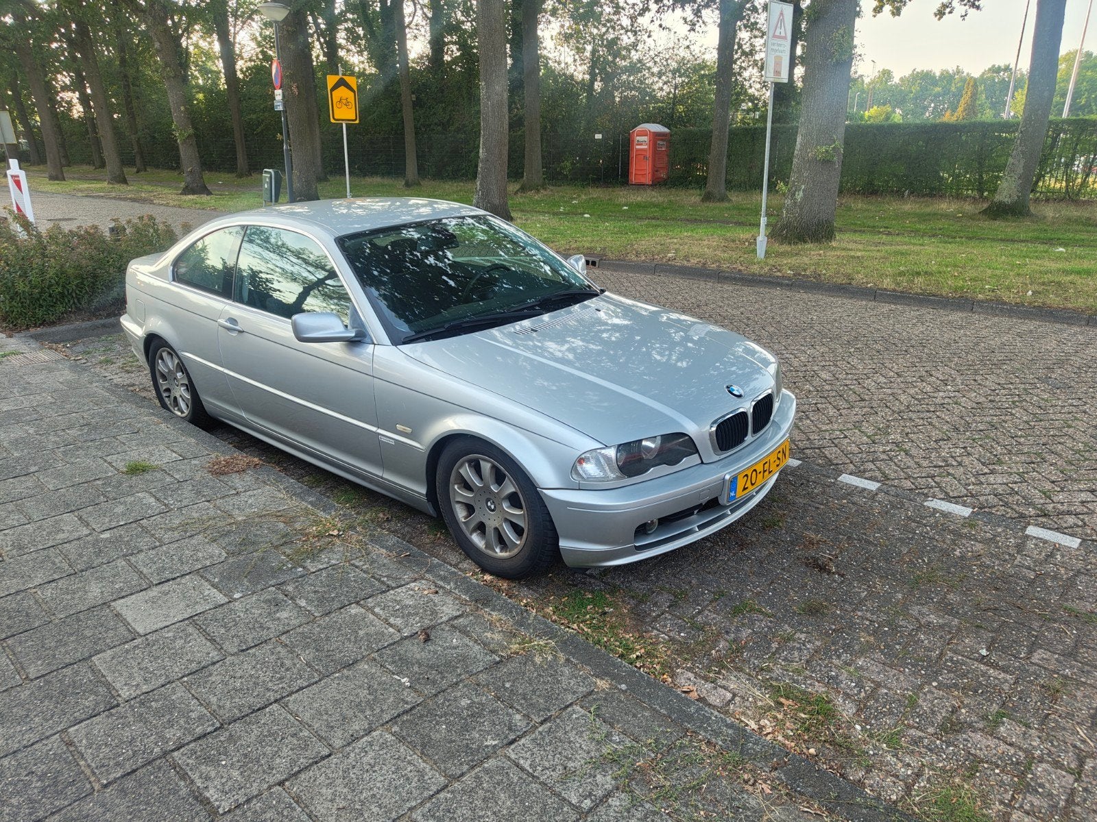 BMW 3-Serie 2.0 CI 320 Coupe 2000 Grijs, Auto's, Parkeersensor, 75 €/maand, Handgeschakeld, Particulier