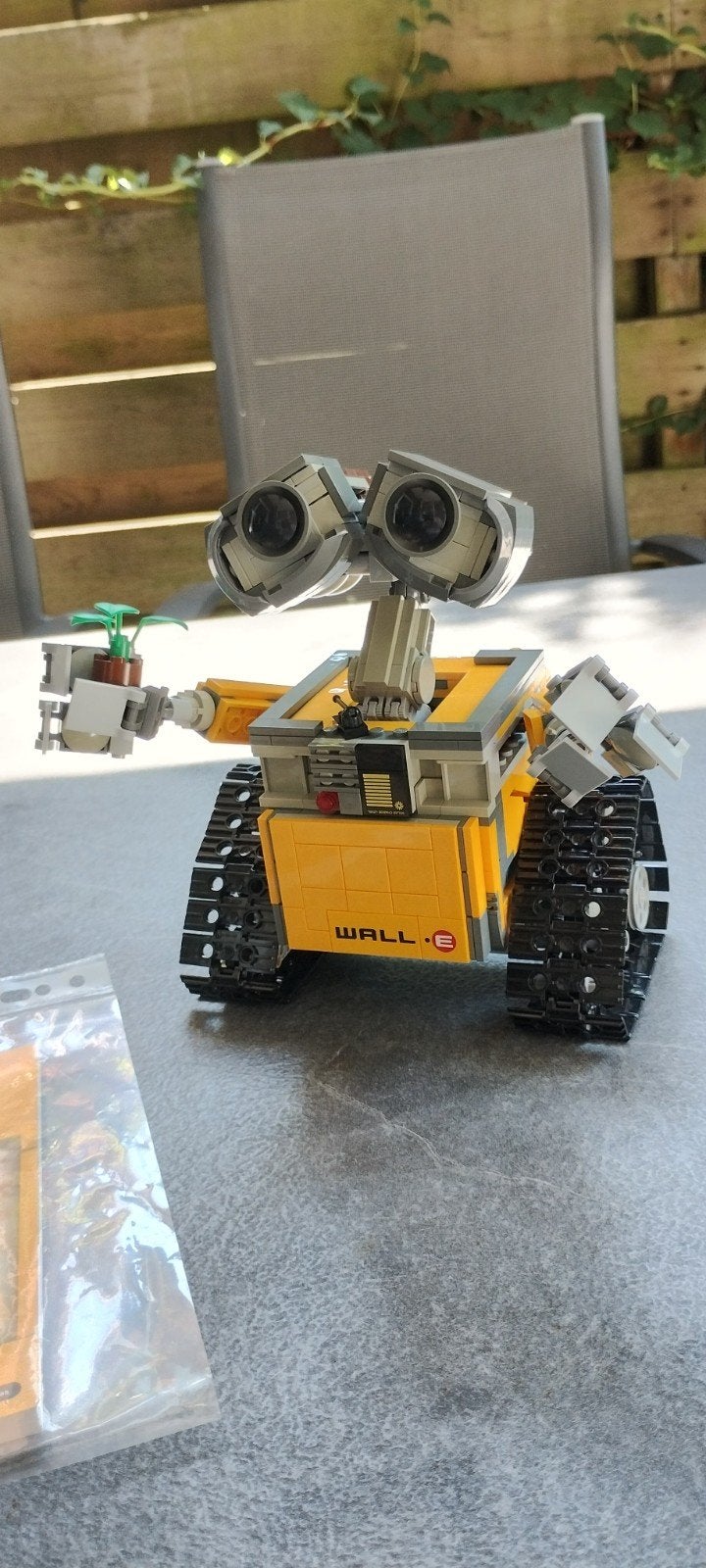 Lego 21303 Disney Pixar WALL.E met boekje, Ophalen of Verzenden, Zo goed als nieuw