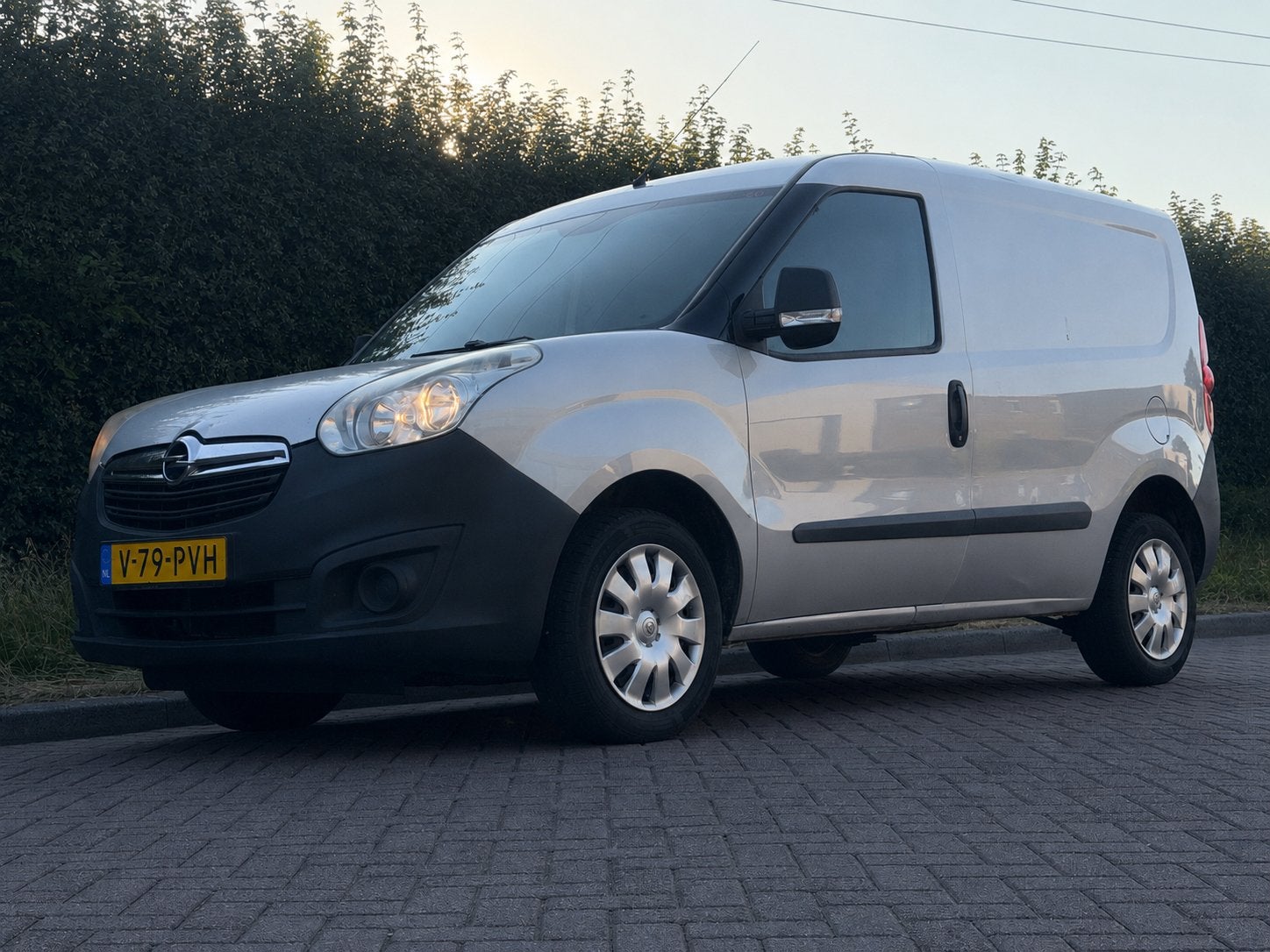 Opel Combo 1.4 BENZINE | DEALER ONDERHOUDEN | AIRCO | APK, Auto's, Bestelauto's, Voorwielaandrijving, Euro 5, Stof, Zwart