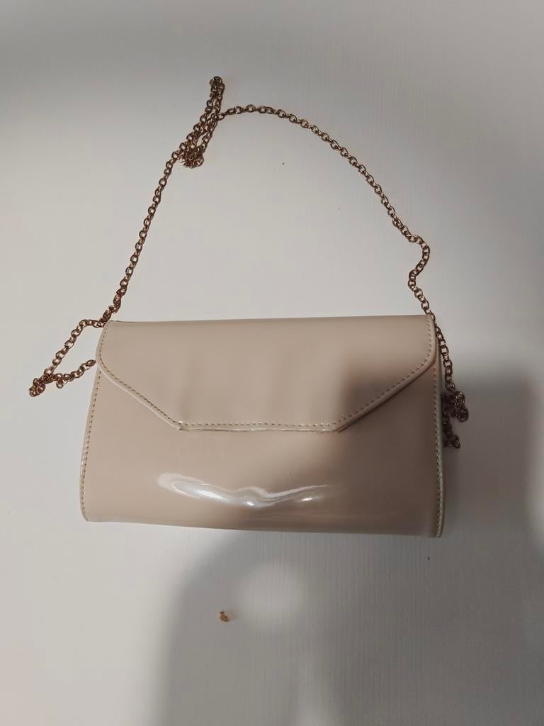 Elegant Beige Avondtasje met Gouden Ketting, Sieraden, Tassen en Uiterlijk, Tassen | Damestassen, Ophalen of Verzenden, Zo goed als nieuw