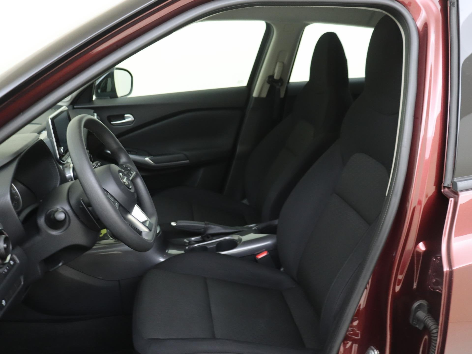 Foto 15 van Nissan Juke 1.0 DIG-T Acenta | Achteruitrijcamera | Wieldopp