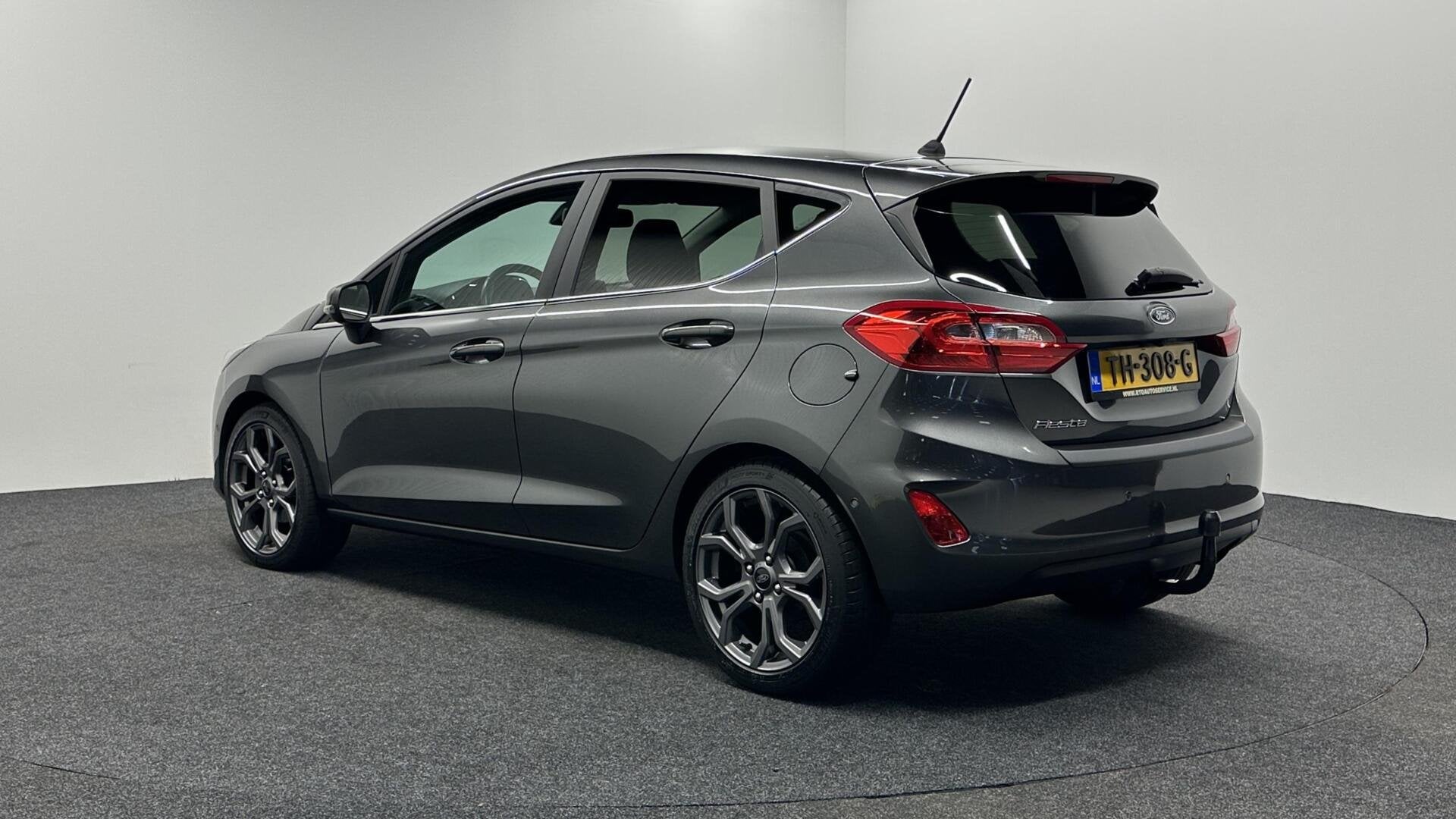 Ford Fiesta 1.0 EcoBoost Titanium TREKHAAK CARPLAY NAVI CRUI, Auto's, Stof, Gebruikt, Euro 6, Met garantie (alle)