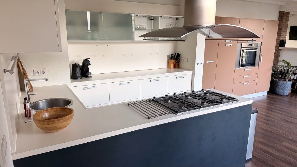 Complete keuken met veel kastruimte, Huis en Inrichting, Ophalen, Gebruikt, U-keuken, Wit