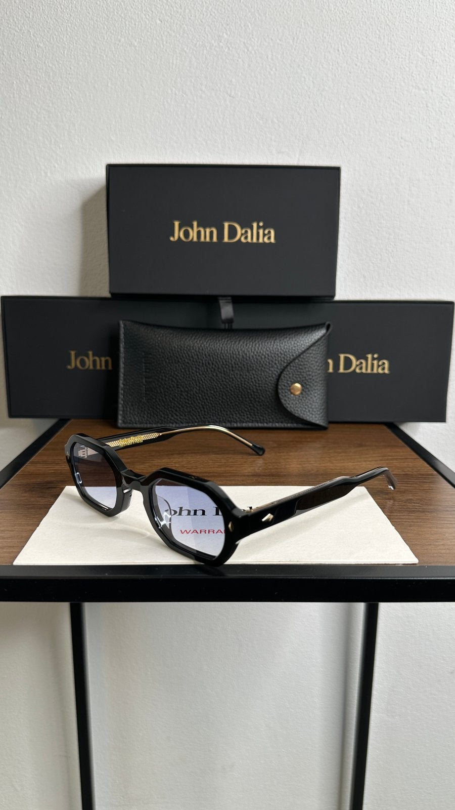 John Dalia Mila Zonnebril, Ophalen of Verzenden, Zo goed als nieuw, Zwart, Overige merken