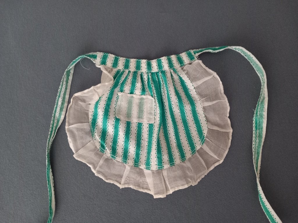Vintage poppen schortje., Ophalen, Zo goed als nieuw, Kleertjes