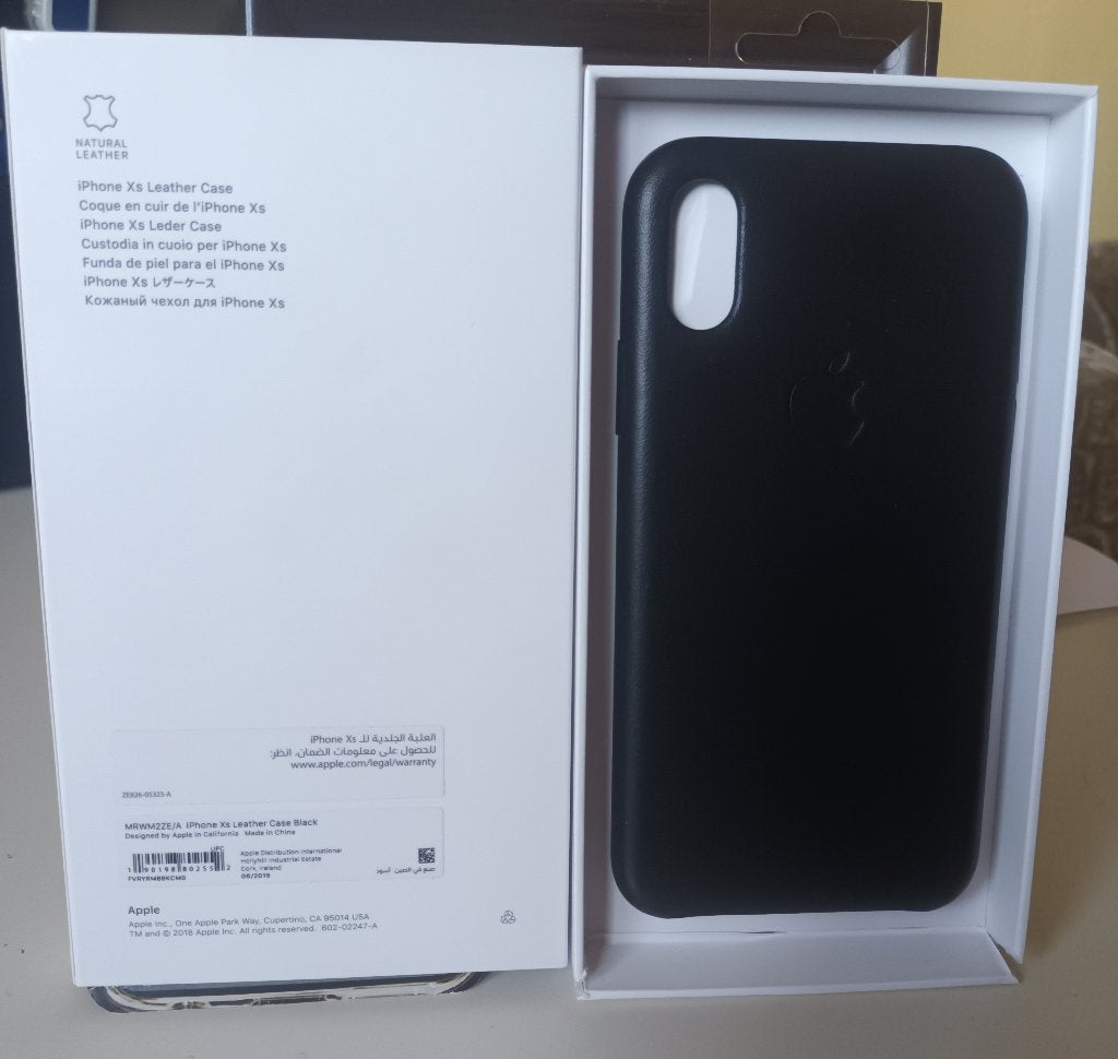 Telefoon Hoesje/ Leather Case/ iPhone X, Zwart, Frontje of Cover, Ophalen of Verzenden, Zo goed als nieuw