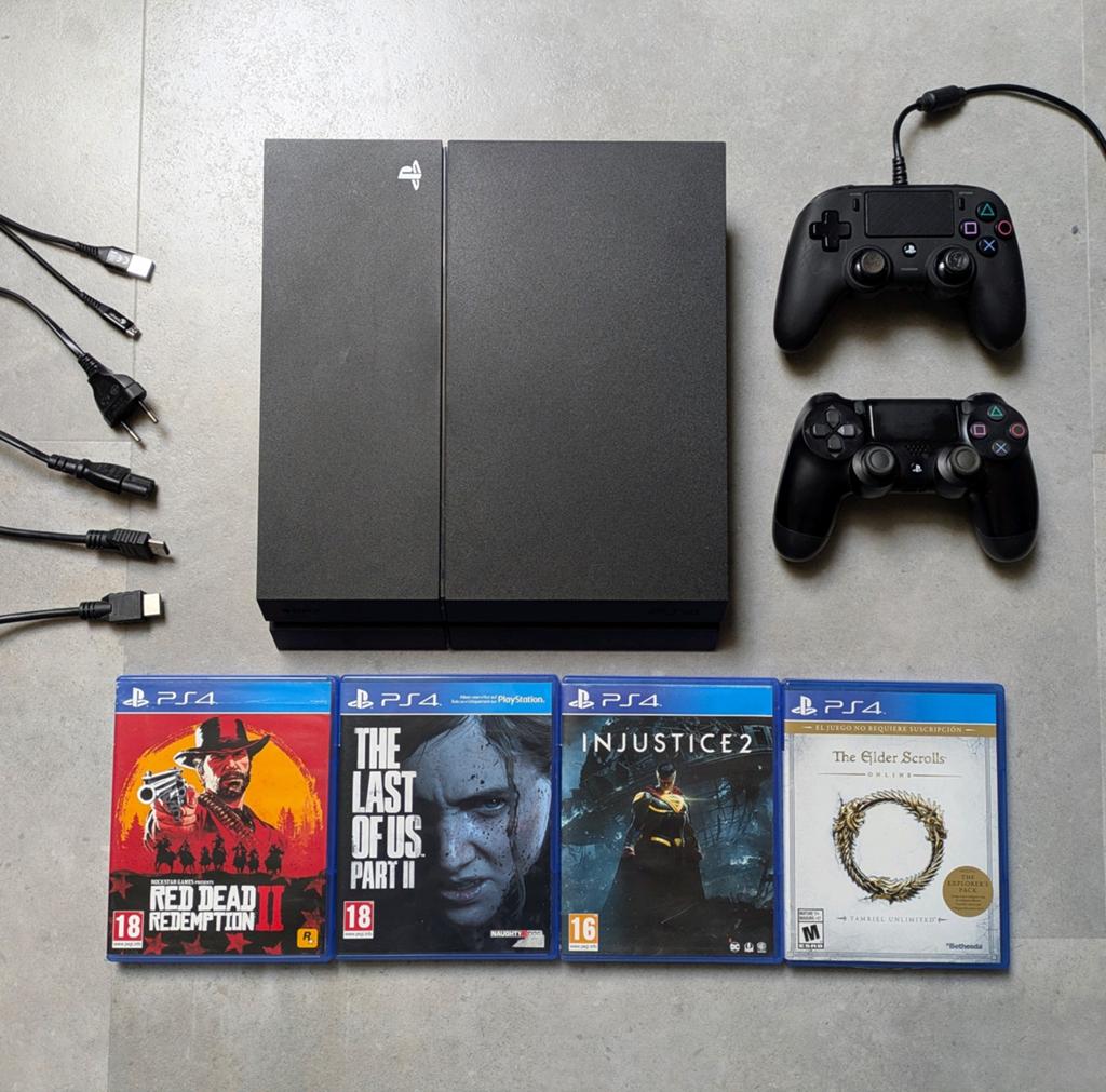 PS4 (500GB) met controllers en games, Spelcomputers en Games, Spelcomputers | Sony PlayStation 4, Ophalen of Verzenden, Zo goed als nieuw