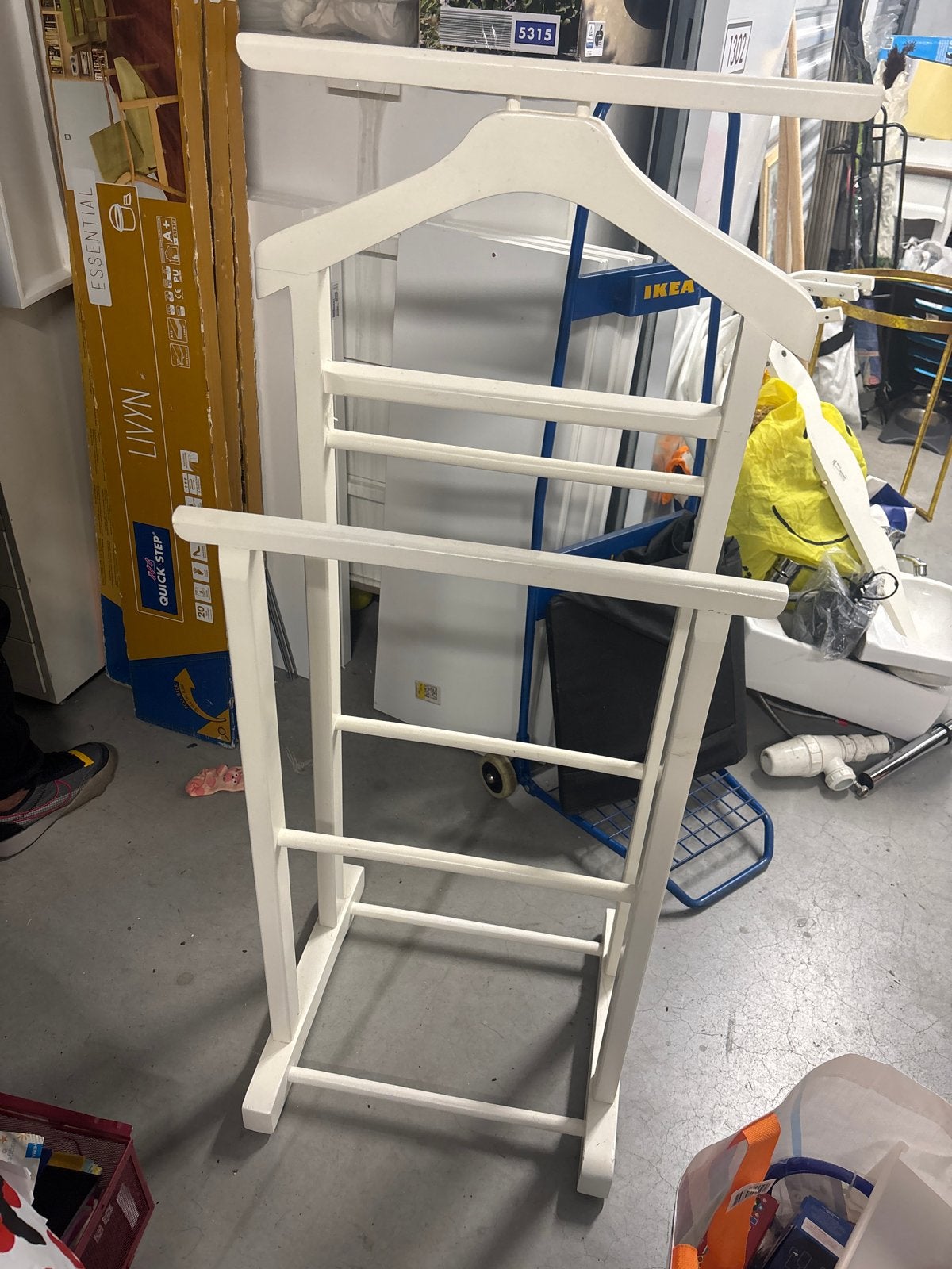 Witte houten kledingrek / valet stand, Ophalen, Gebruikt, 100 tot 150 cm, Overige typen