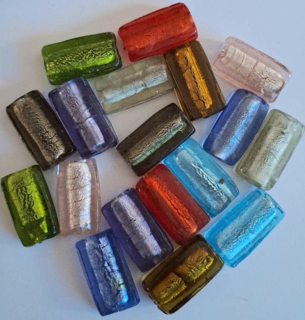Partij met 18 silverfoil glaskralen mix rechthoek 35x25 mm, Hobby en Vrije tijd, Kralen en Sieraden maken, Verzenden, Nieuw, Kraal
