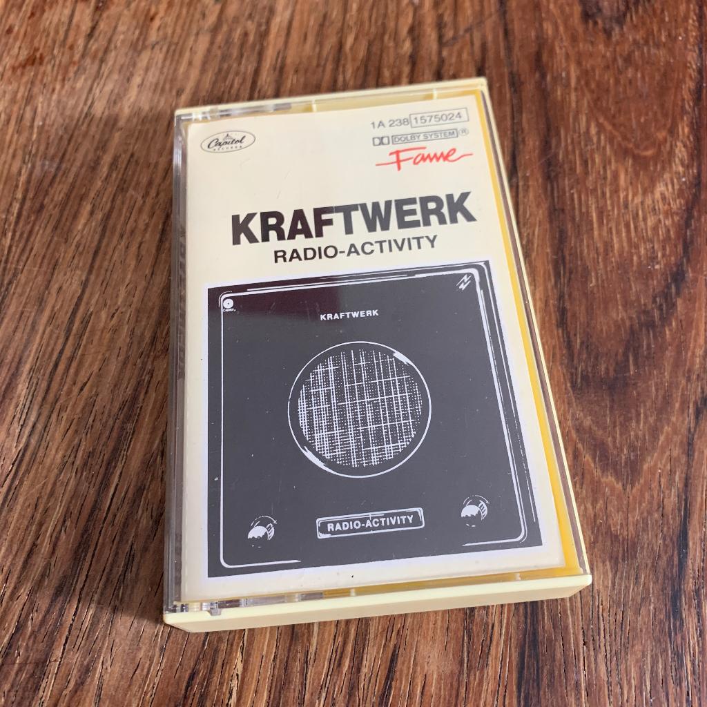 Kraftwerk – Radio-Activity - NL cassette 1980's tape bandje, 1 bandje, Dance, Ophalen of Verzenden, Zo goed als nieuw