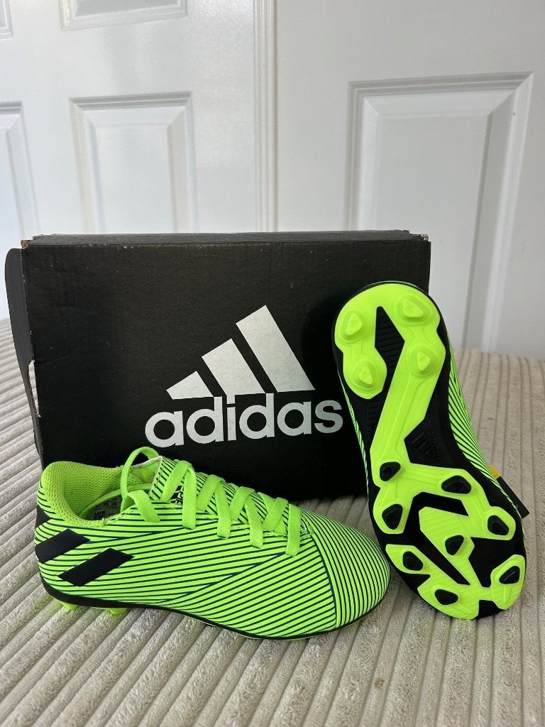 Groene Adidas voetbal schoenen voetbalschoenen maat 28 NIEUW, Maat XS of kleiner, Schoenen, Nieuw, Ophalen of Verzenden