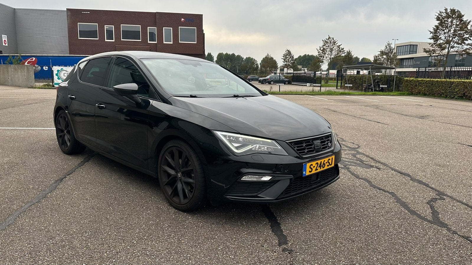 Seat Leon 1.5 TSI 150PK Dsg-7 2019 Zwart, Auto's, 1498 cc, 4 cilinders, 620 kg, Zwart
