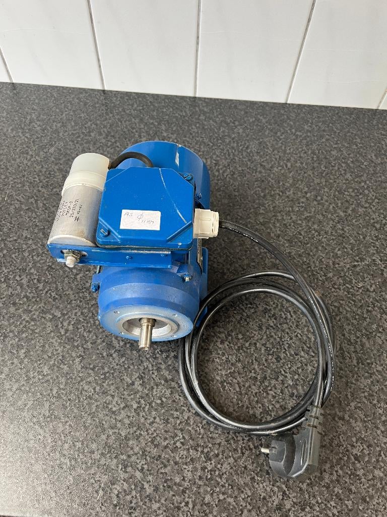 Elektrim elektro motor SEMf63-4c . 230v. 1410 rpm. 0.25hp, Ophalen of Verzenden, Gebruikt