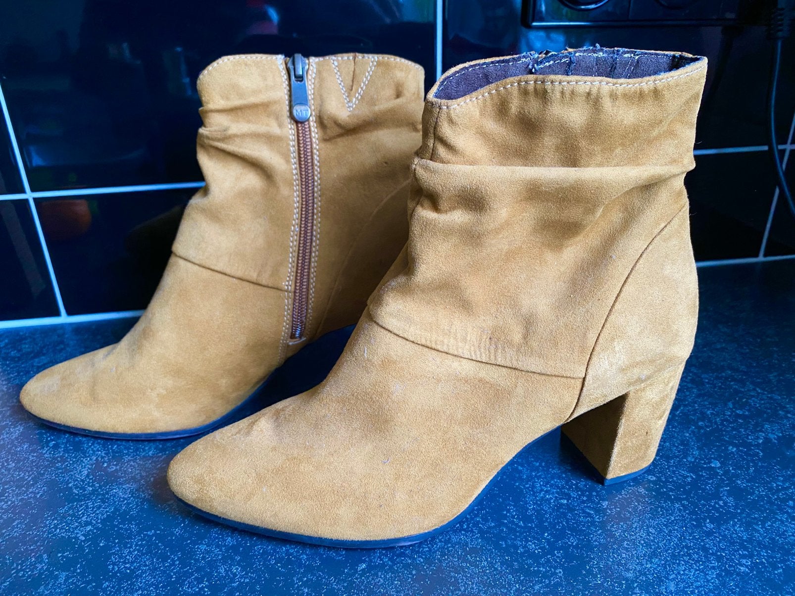 Laarzen met hak (maat 39, Marco Tozzi), Kleding | Dames, Schoenen, Ophalen, Hoge laarzen, Geel, Zo goed als nieuw