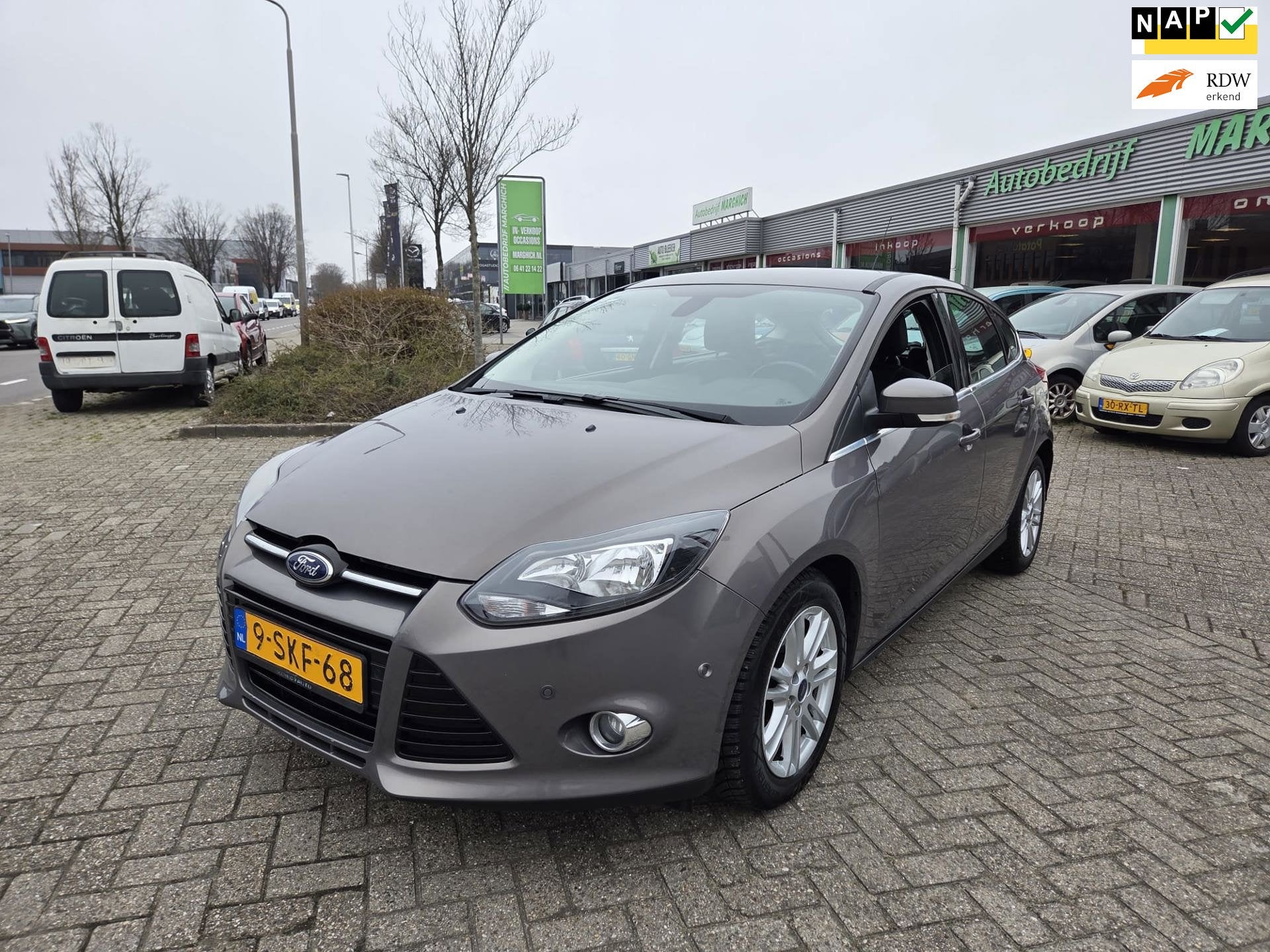 Ford Focus 1.6 TDCI ECOnetic Lease Titanium|NAP|KEYLESS|HATC, Gebruikt, 4 cilinders, Bruin, Origineel Nederlands