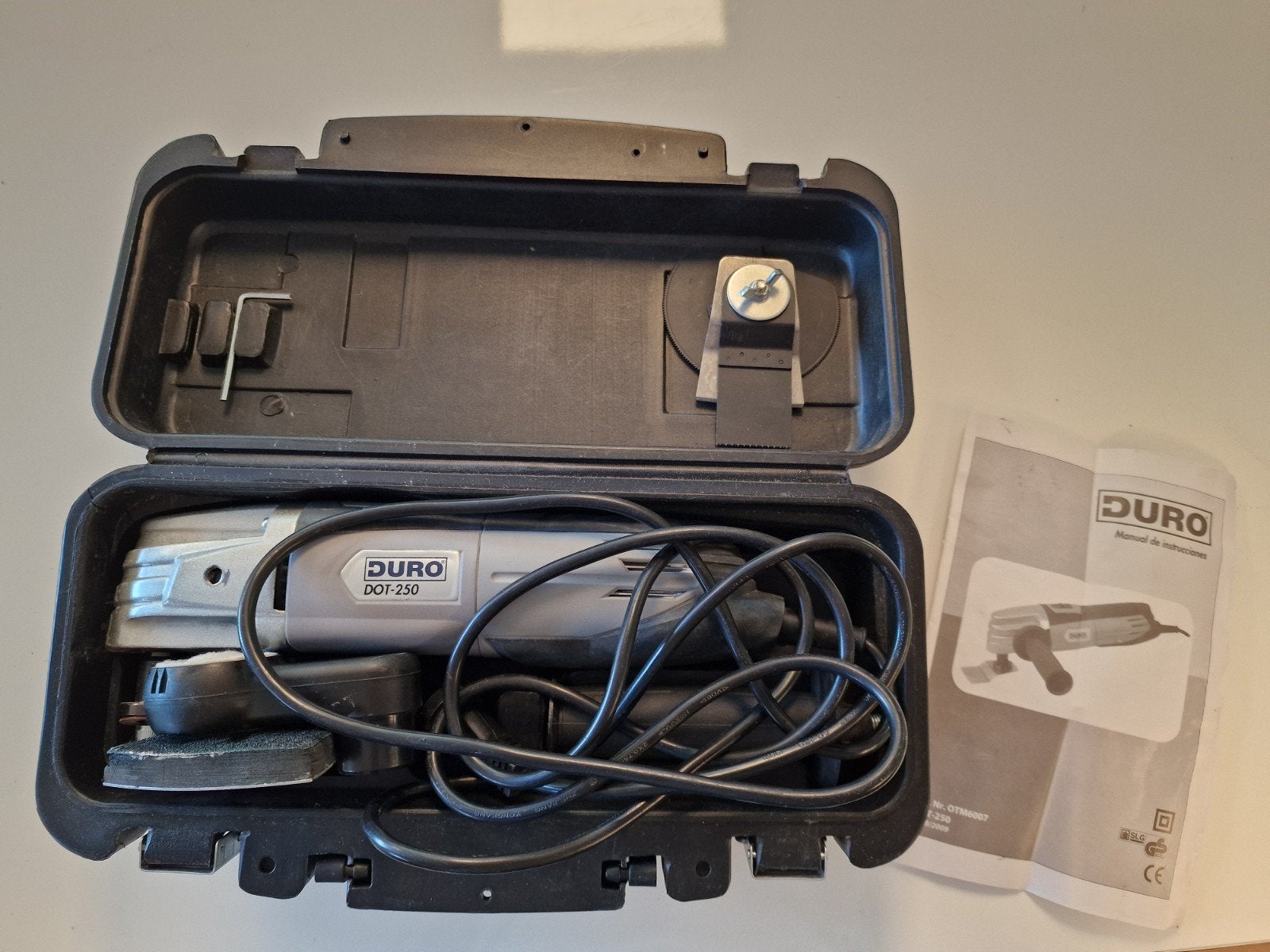 DURO DOT-250 Multitool / Schuurmachine met accessoires, Ophalen of Verzenden, Zo goed als nieuw, Minder dan 600 watt, Overige typen