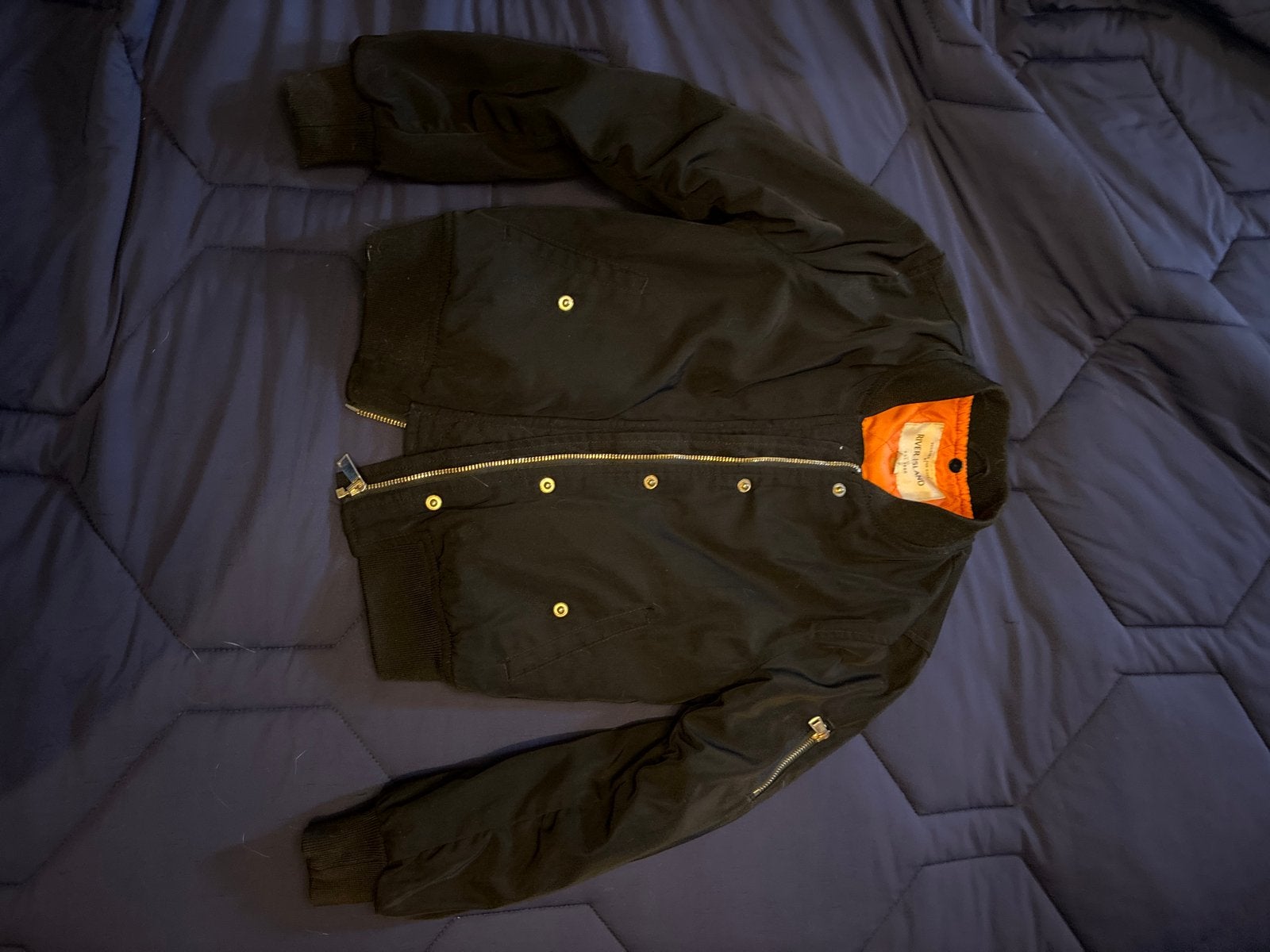 River Island Bomberjack Zwart - Maat 7/8 jaar, Ophalen, Zo goed als nieuw, Jongen of Meisje