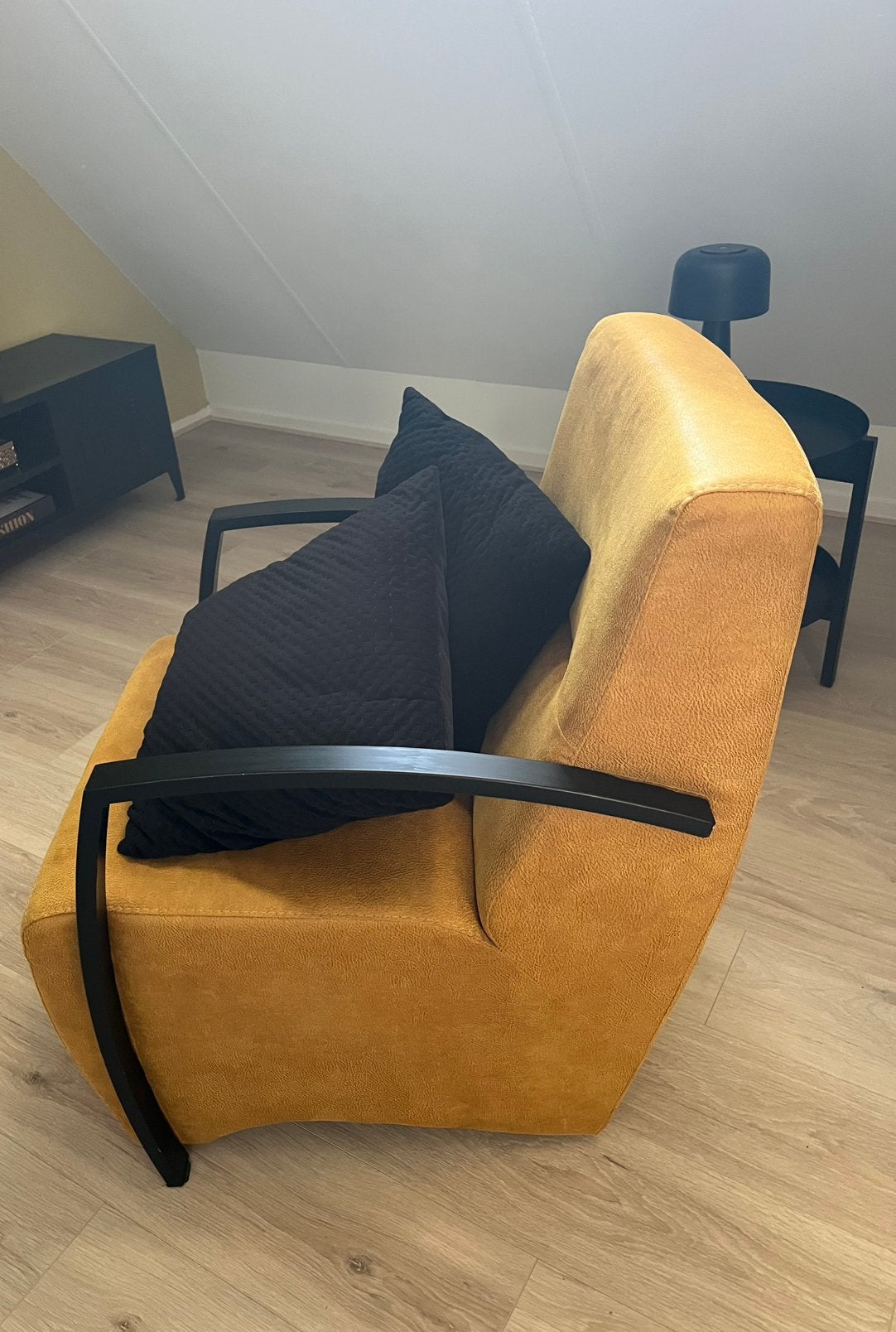 Fauteuil oker geel, Huis en Inrichting, Fauteuils, Ophalen, Zo goed als nieuw, 50 tot 75 cm