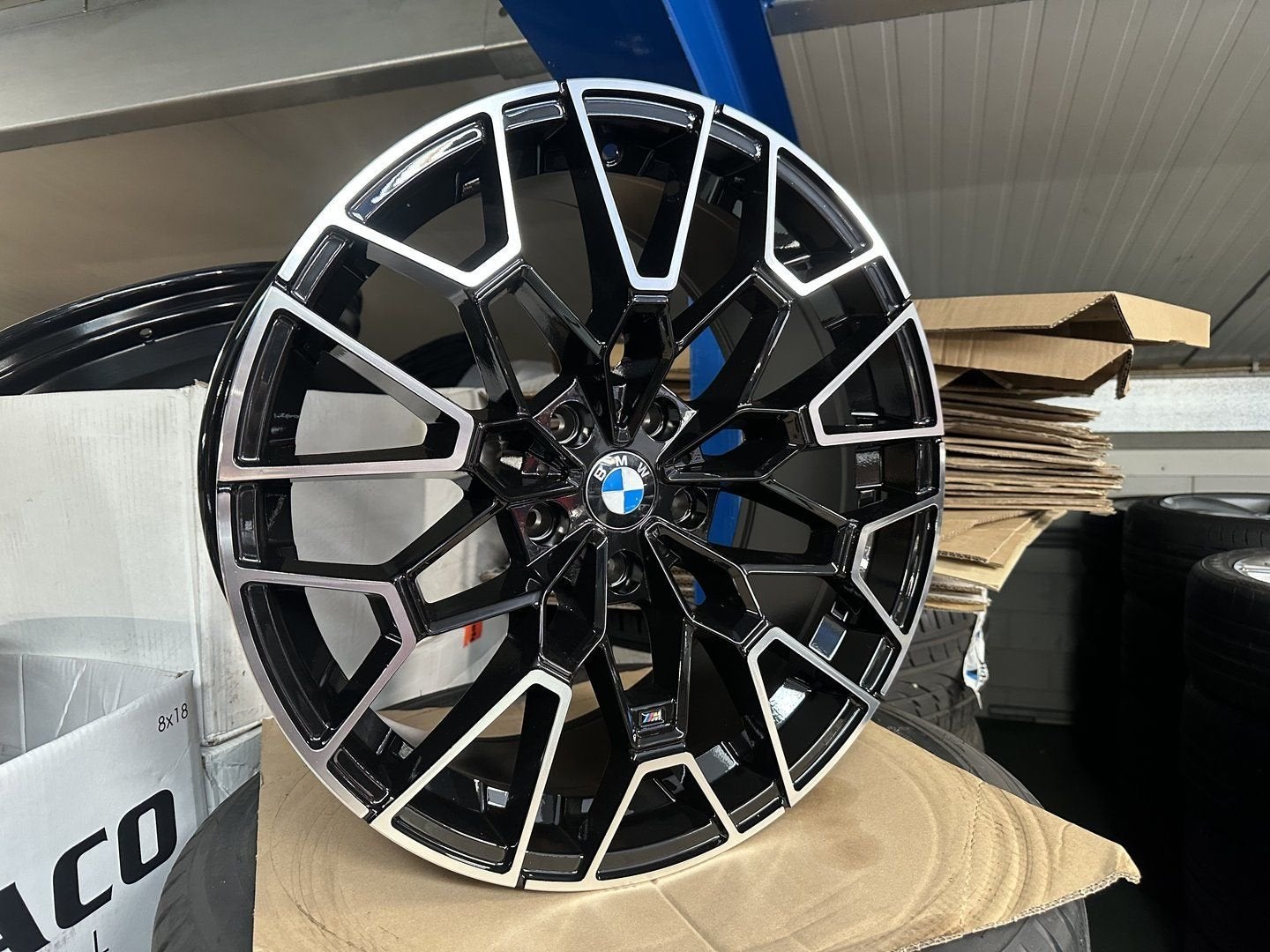 NIEUW 19inch BMW 827M Style Breedset Velgen E90 F30 F10 F20, 19 inch, -, -, Banden en Velgen