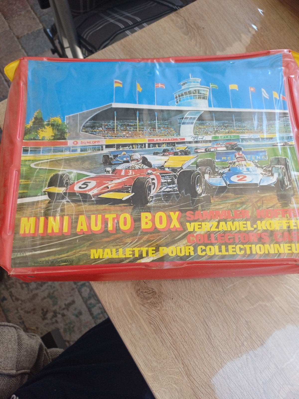 Mini Auto Box verzamelkoffer met 53 autootjes, Kinderen en Baby's, Ophalen of Verzenden, Gebruikt