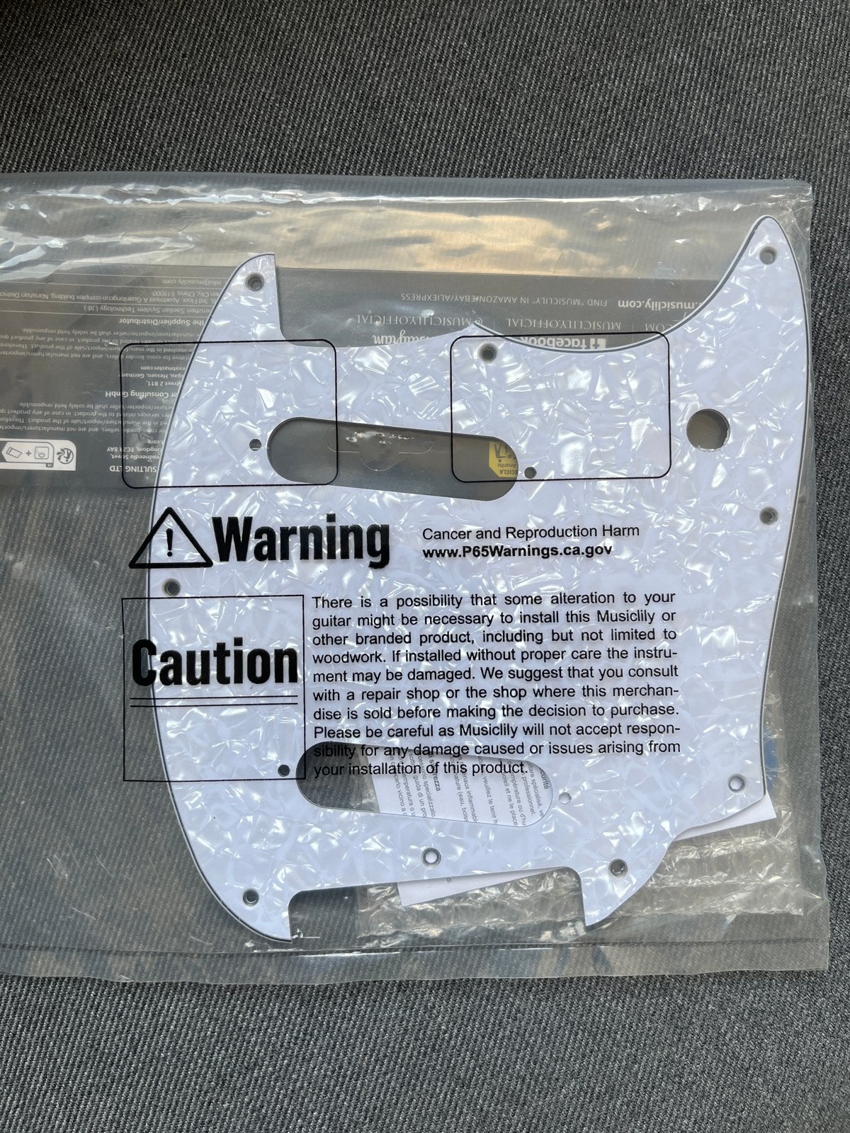 Witte Pearloid Pickguard voor Fender/Squier Mustang, Muziek en Instrumenten, Ophalen of Verzenden, Nieuw, Elektrische gitaar