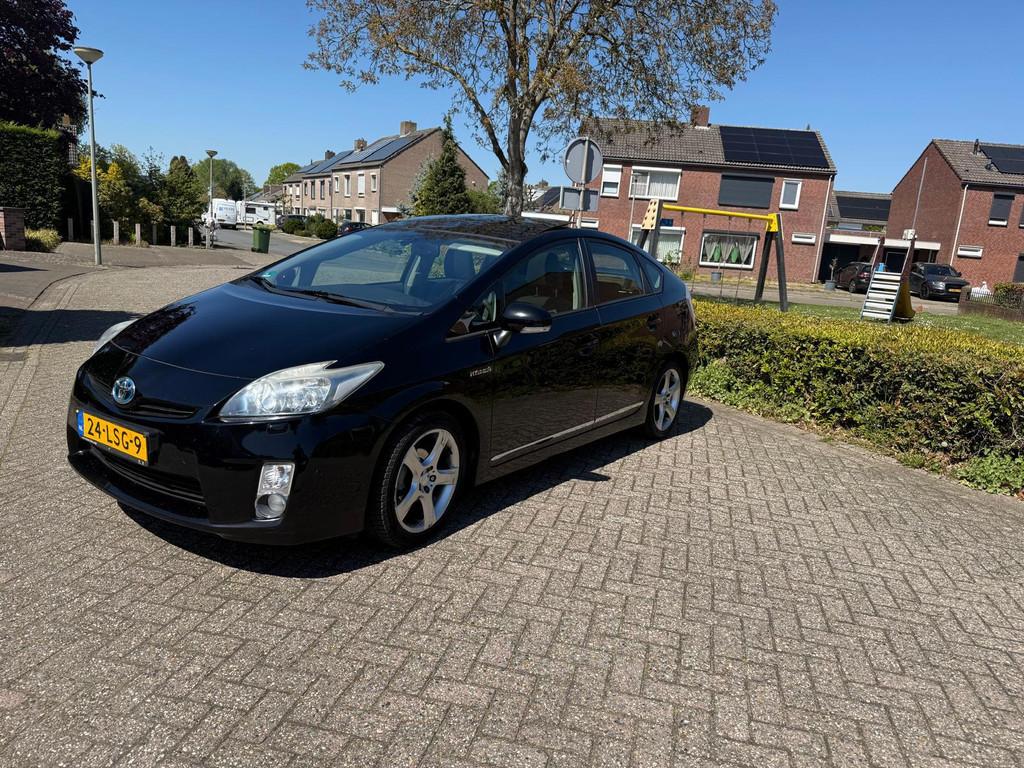 Toyota Prius 1.8 Dynamic, Gebruikt, 4 cilinders, Zwart, Origineel Nederlands