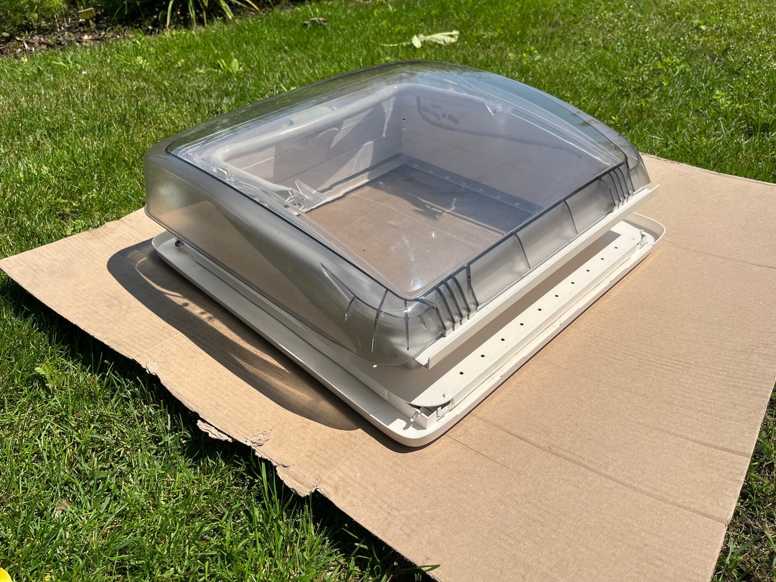 Mini Heki 40x40 dakluik voor camper of caravan, Ophalen, Zo goed als nieuw