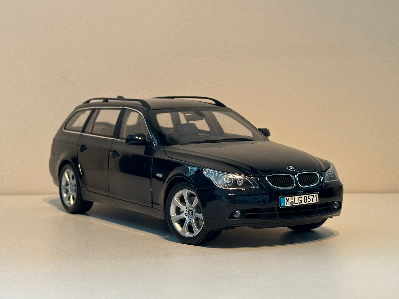 BMW 5-Serie E61 | Kyosho | schaal 1:18 | Nieuwstaat, Hobby en Vrije tijd, Ophalen of Verzenden, Zo goed als nieuw, Kyosho